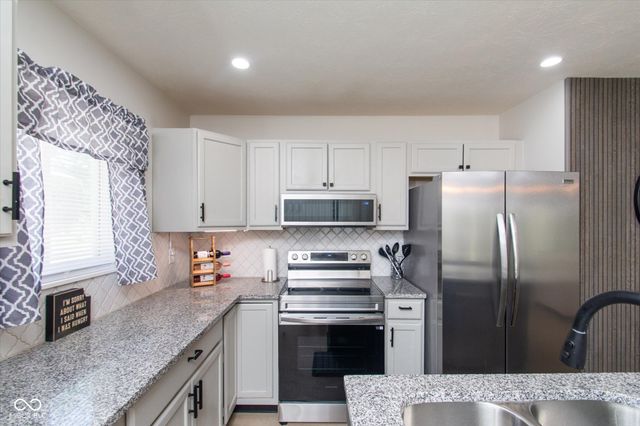5035 Rosslyn Avenue, Indianapolis, IN 46205