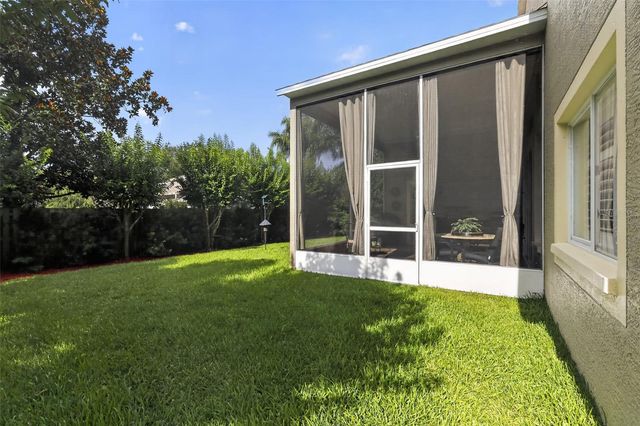 11717 DERBYSHIRE DRIVE, Tampa, FL 33626