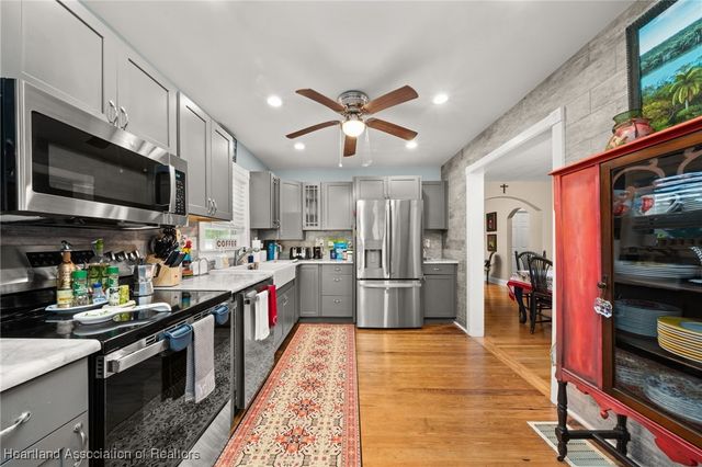 1961 Lakeview Drive, Sebring, FL 33870