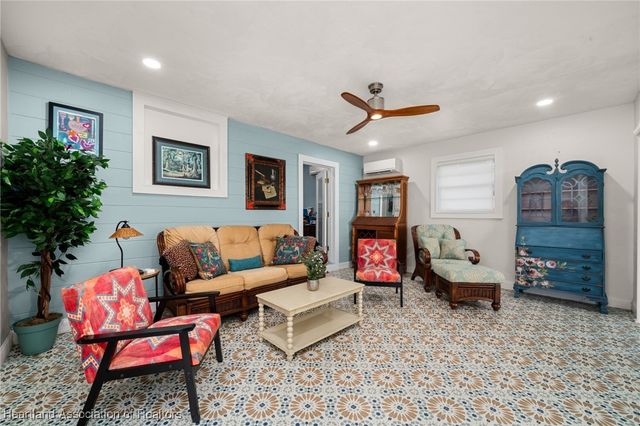 1961 Lakeview Drive, Sebring, FL 33870