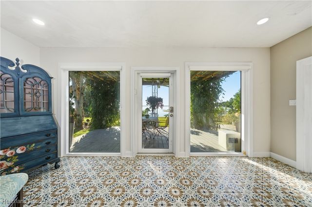 1961 Lakeview Drive, Sebring, FL 33870