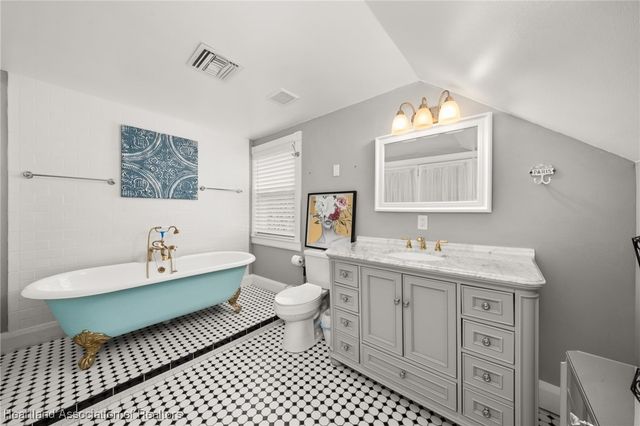 1961 Lakeview Drive, Sebring, FL 33870