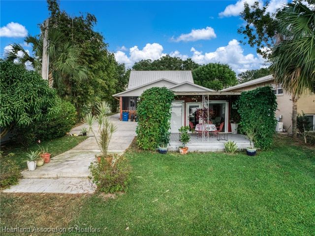 1961 Lakeview Drive, Sebring, FL 33870