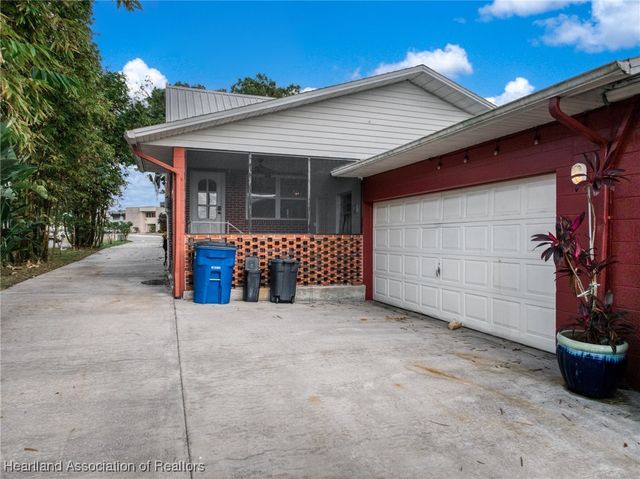 1961 Lakeview Drive, Sebring, FL 33870