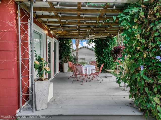 1961 Lakeview Drive, Sebring, FL 33870