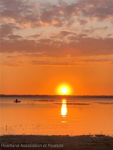 1961 Lakeview Drive, Sebring, FL 33870