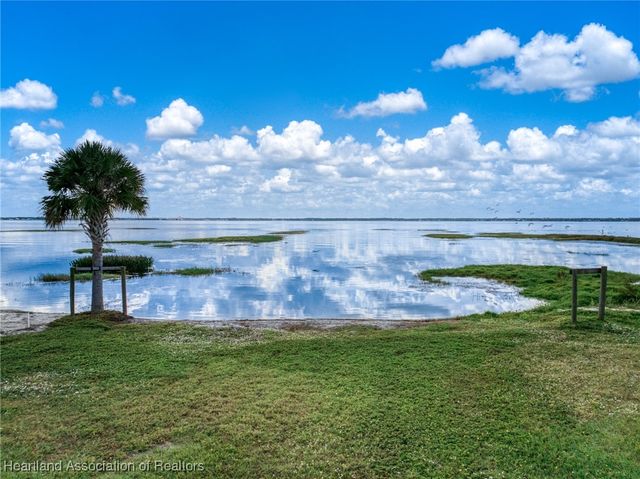 1961 Lakeview Drive, Sebring, FL 33870