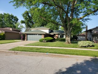 2320 Hickory Drive, Dyer, IN 46311