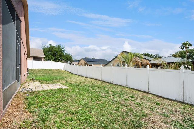 1581 SILHOUETTE DRIVE, Clermont, FL 34711