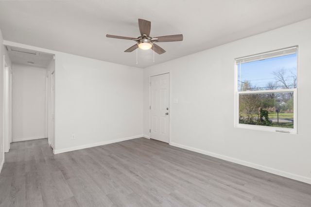 1710 W Belmont Street, Springfield, MO 65802