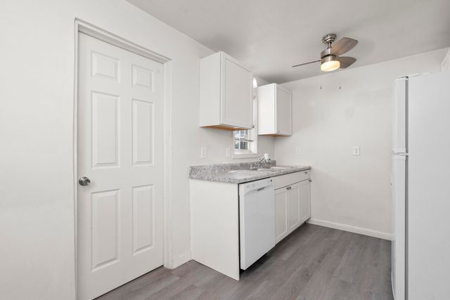 1710 W Belmont Street, Springfield, MO 65802