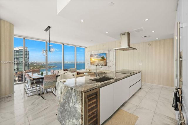 700 NE 26th Ter 4206, Miami, FL 33137