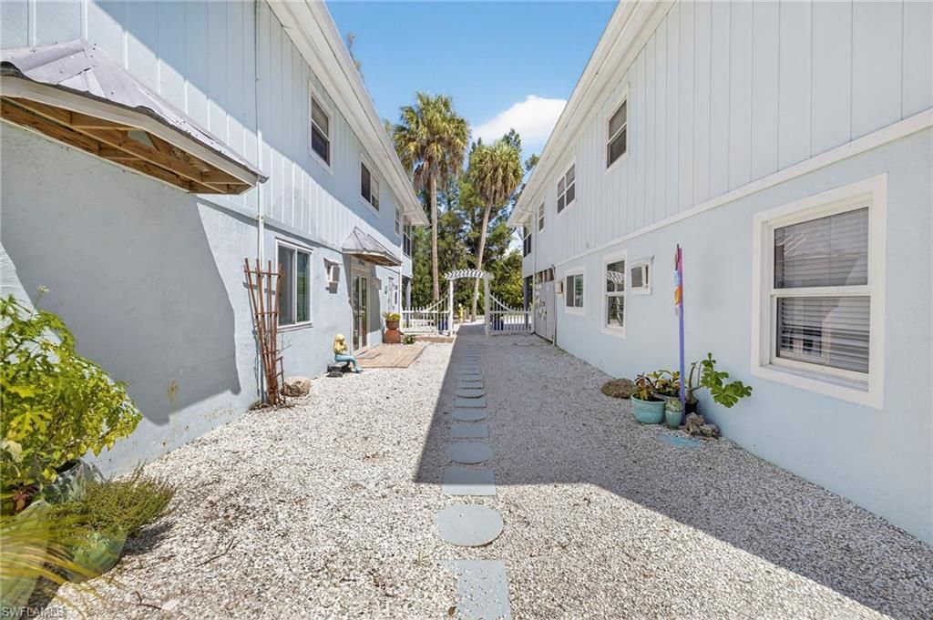 235 Mango ST 235,237, FORT MYERS BEACH, FL 33931 — photo 2