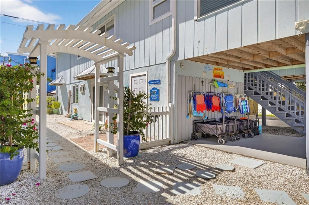235 Mango ST 235,237, FORT MYERS BEACH, FL 33931 — photo 3