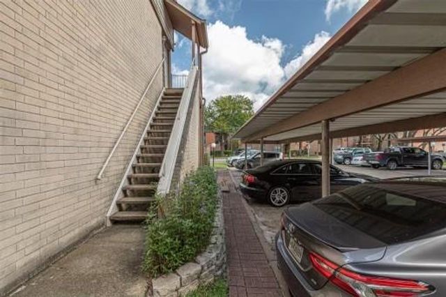 8293 Sands Point Drive 185, Houston, TX 77036