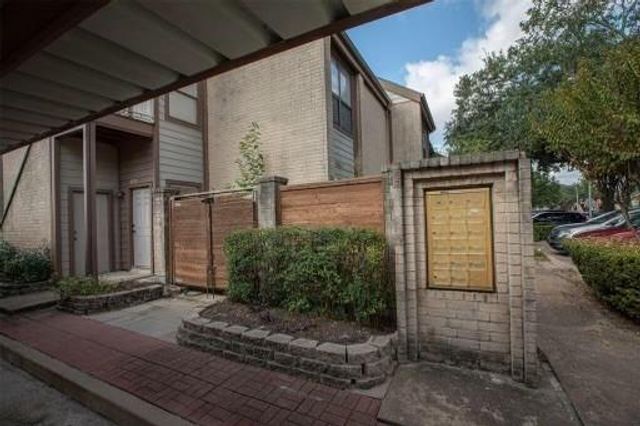 8293 Sands Point Drive 185, Houston, TX 77036
