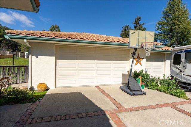 325 Conover Lane, Templeton, CA 93465