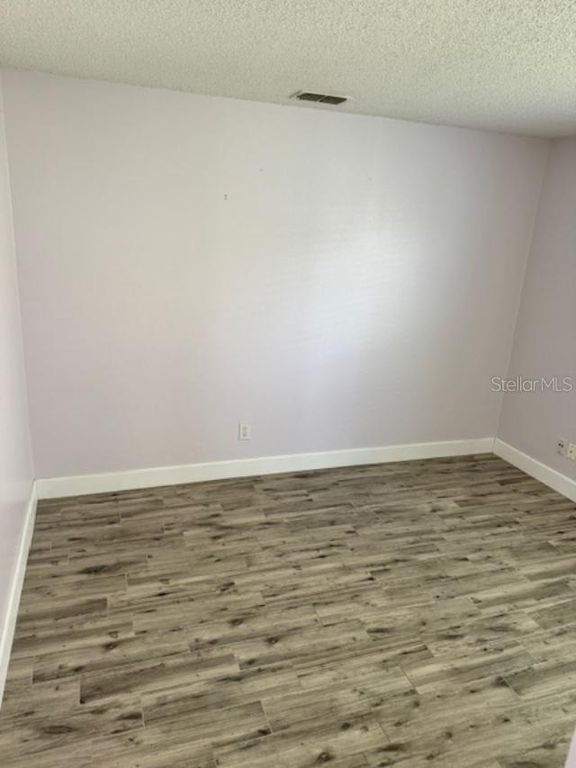 Image 14 of property listing at 1623 BRIDGEVIEW CIRCLE, Orlando, FL 32824