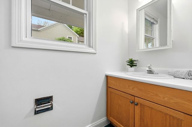 34 Pine Street 34, Newton, MA 02456