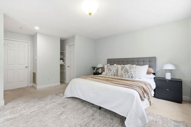34 Pine Street 34, Newton, MA 02456