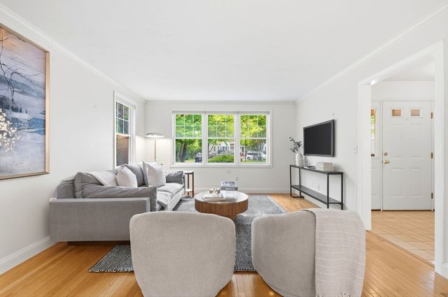 34 Pine Street 34, Newton, MA 02456