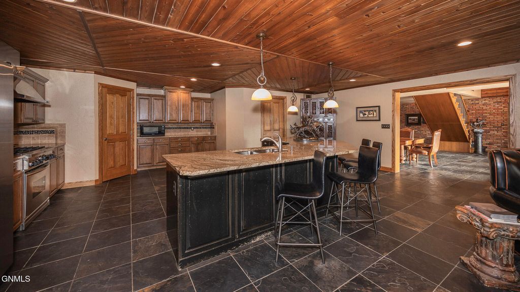 10000 76th Avenue SE, Bismarck, ND 58504 photo 15