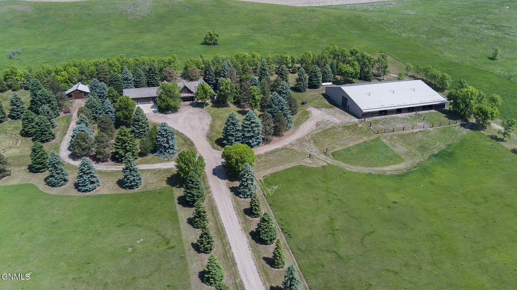 10000 76th Avenue SE, Bismarck, ND 58504 photo 2