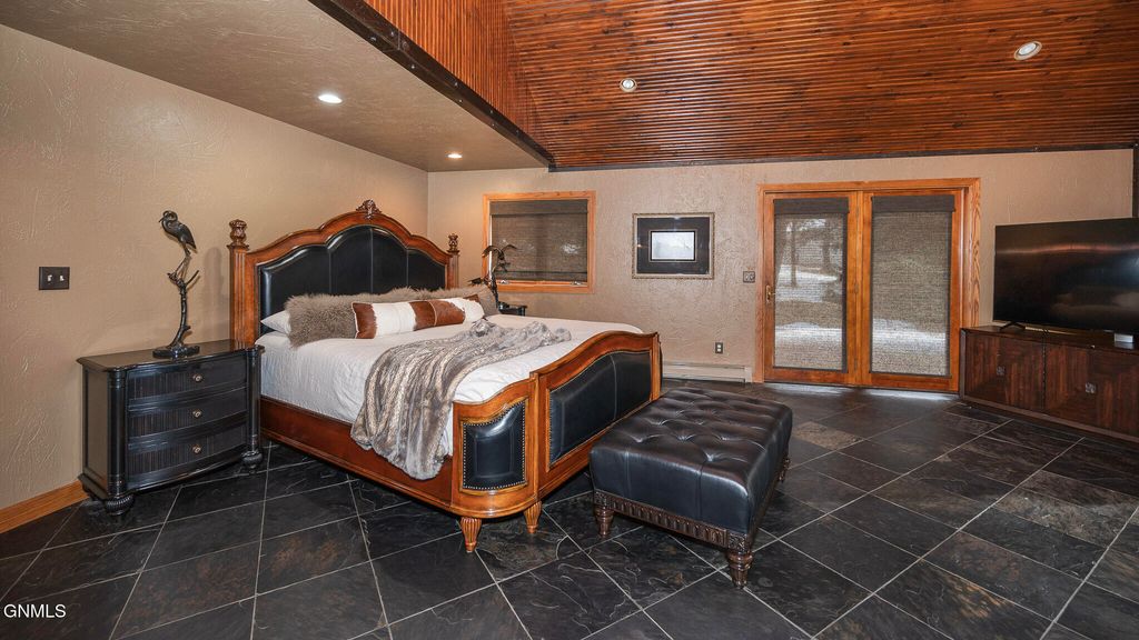 10000 76th Avenue SE, Bismarck, ND 58504 photo 25