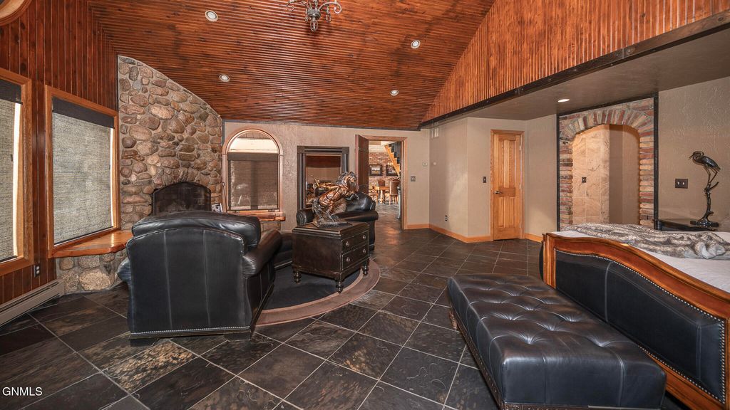 10000 76th Avenue SE, Bismarck, ND 58504 photo 28