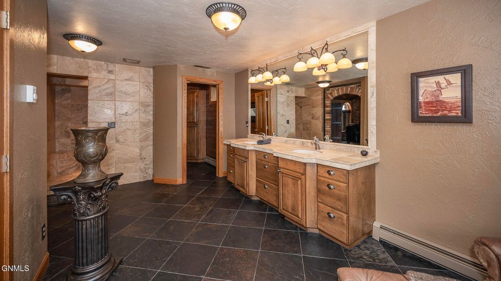 10000 76th Avenue SE, Bismarck, ND 58504 photo 31