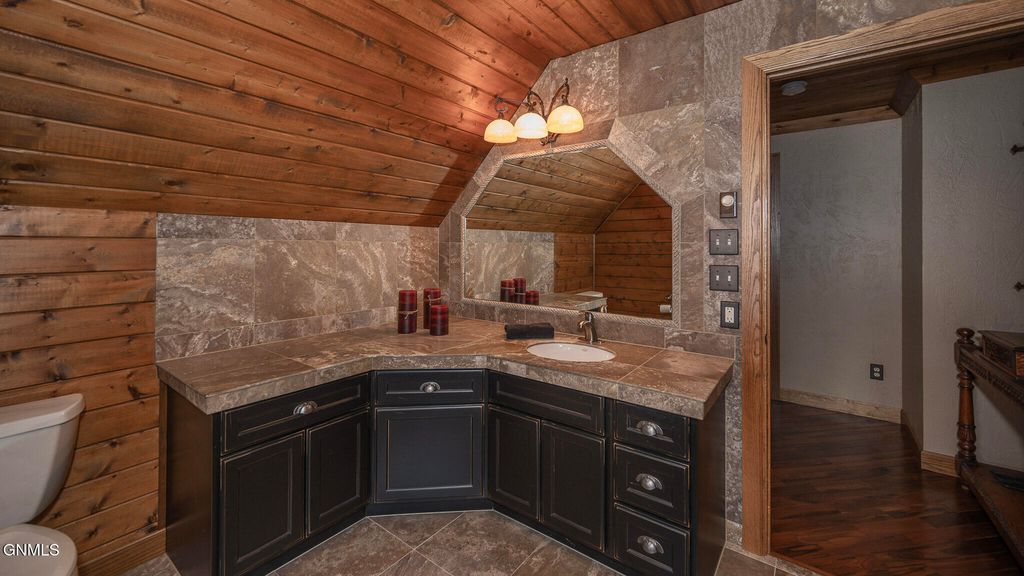 10000 76th Avenue SE, Bismarck, ND 58504 photo 45