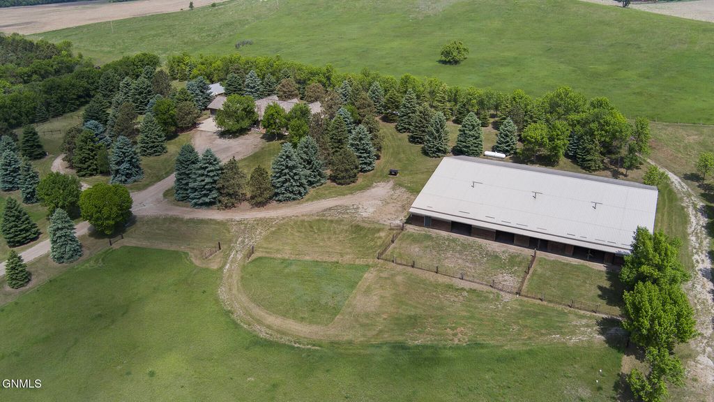 10000 76th Avenue SE, Bismarck, ND 58504 photo 5