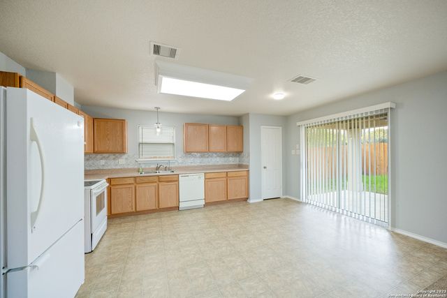 2527 BUTTERFLY BAY, San Antonio, TX 78245