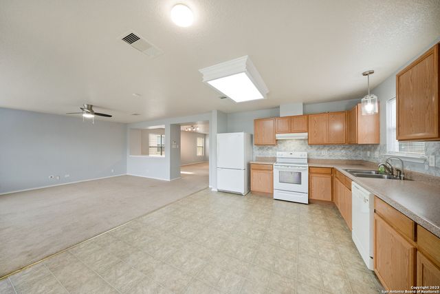 2527 BUTTERFLY BAY, San Antonio, TX 78245