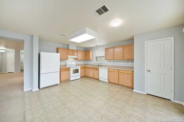 2527 BUTTERFLY BAY, San Antonio, TX 78245