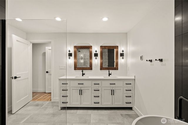 19125 94th Avenue W, Edmonds, WA 98020