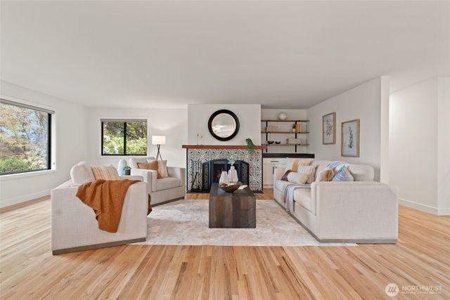 19125 94th Avenue W, Edmonds, WA 98020