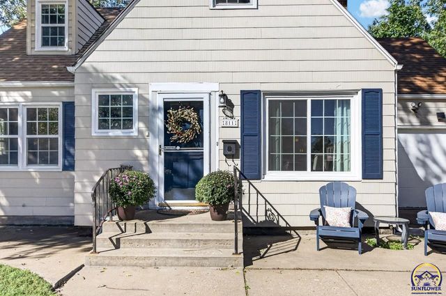 811 SW Randolph AVE, Topeka, KS 66606