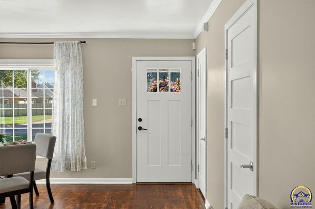 811 SW Randolph AVE, Topeka, KS 66606