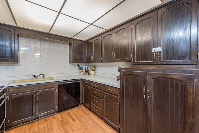 2009 Kedron Boulevard, Zion, IL 60099