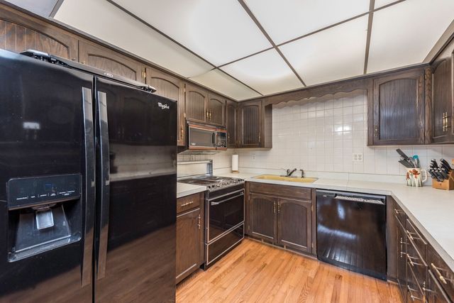 2009 Kedron Boulevard, Zion, IL 60099