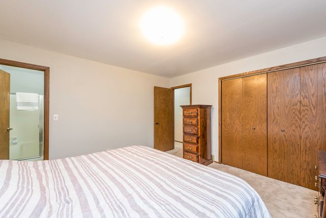 2009 Kedron Boulevard, Zion, IL 60099