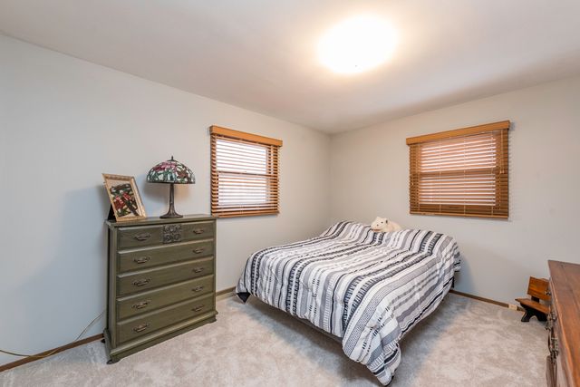 2009 Kedron Boulevard, Zion, IL 60099