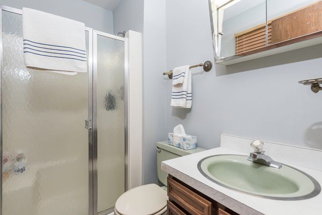 2009 Kedron Boulevard, Zion, IL 60099