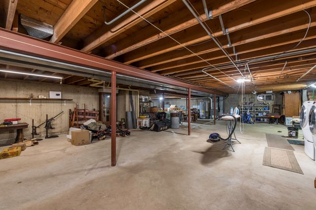 2009 Kedron Boulevard, Zion, IL 60099