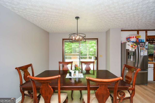 2409 Red Fox Run NW, Acworth, GA 30101