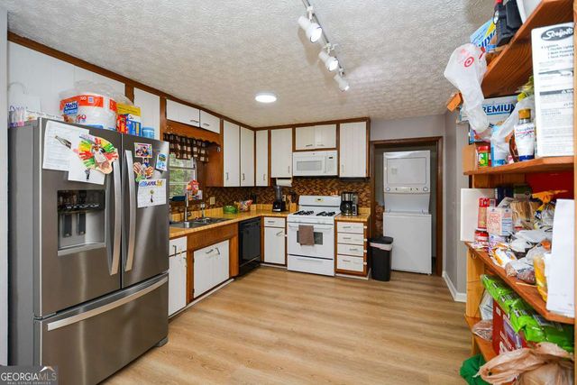 2409 Red Fox Run NW, Acworth, GA 30101