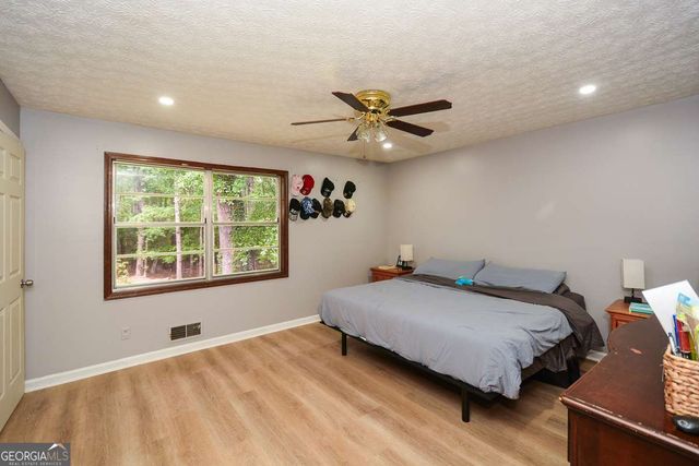 2409 Red Fox Run NW, Acworth, GA 30101