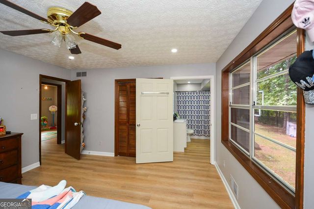 2409 Red Fox Run NW, Acworth, GA 30101