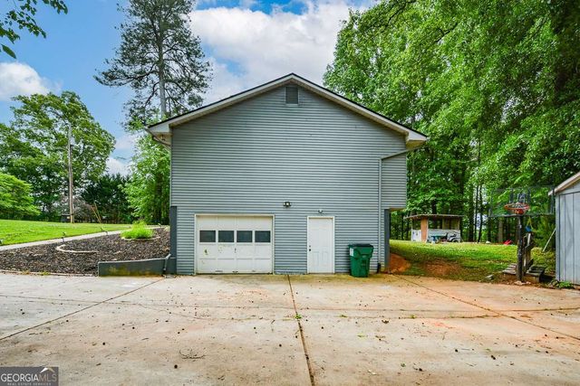 2409 Red Fox Run NW, Acworth, GA 30101